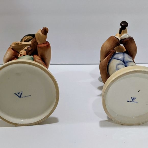Two Hummel Ceramic Figurines Flute Player And Fiddle Player Vintage 1960-72 - Picture 10 of 11